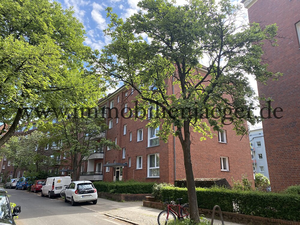 Zw. Stadtparkt und Mühlenkamp - Modernisierte Wohnung mit 2x Balkone. Holzdielen, 1.OG - Foto 2