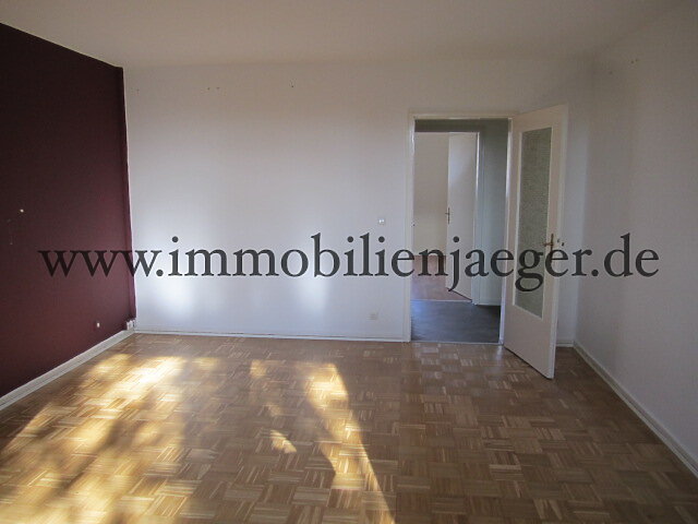 Norderstedt-Glashütte Segeberger Chaussee - gepflegte Dachwohnung mit Zimmer zum ruhigen Innenhof - Foto 1
