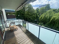 Balkon links
